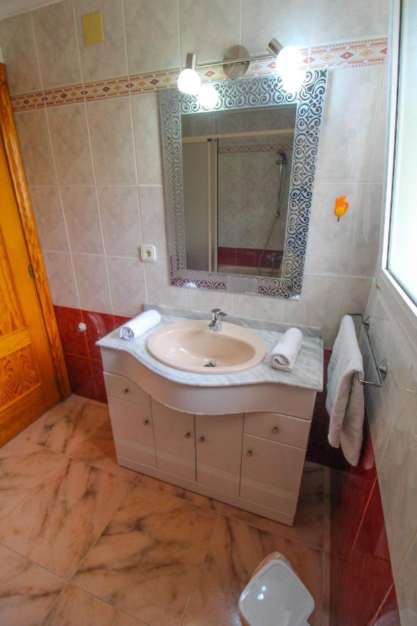 Huvilat Beachside Villa: Mediterranean Retreat Near *