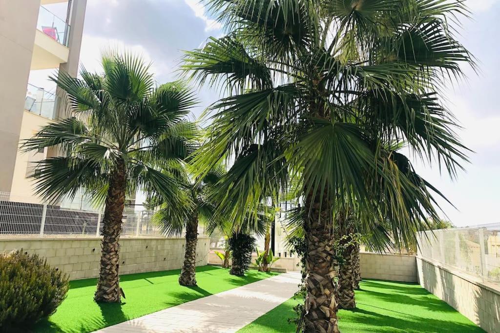 Villamartin Spacious Modern Flat -3 Pools Jacuzzi Tennis Golf Appartement *