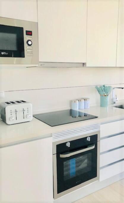 Villamartin Spacious Modern Flat -3 Pools Jacuzzi Tennis Golf