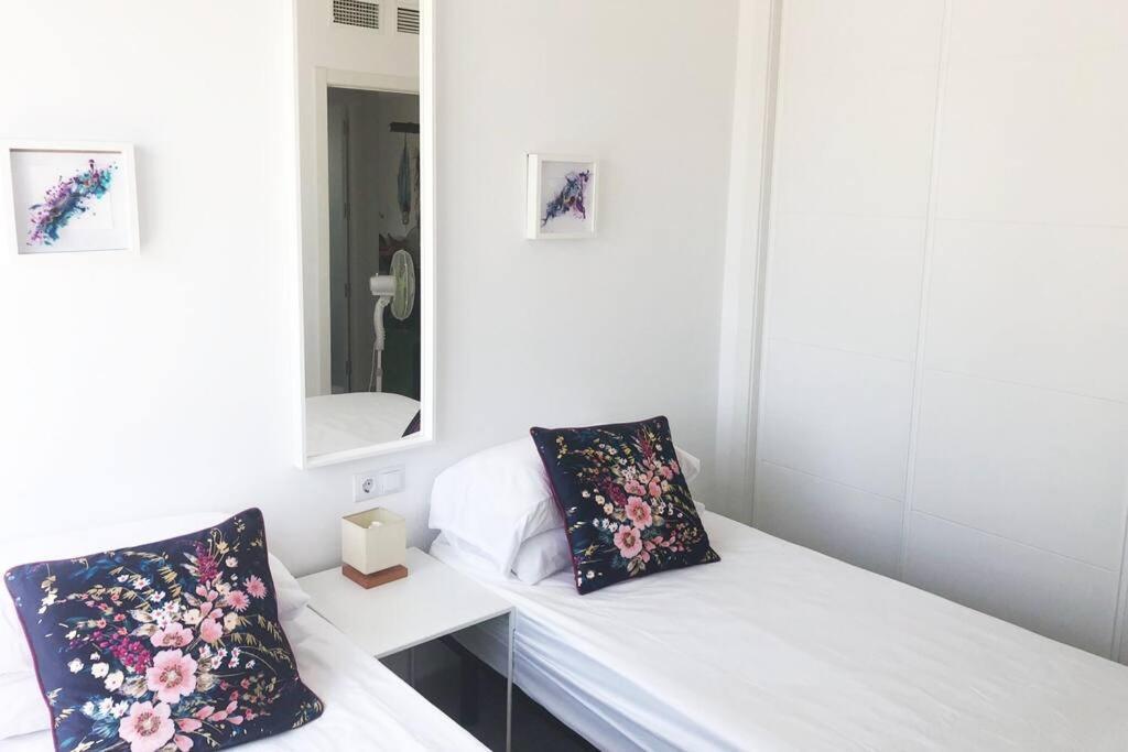Villamartin Spacious Modern Flat -3 Pools Jacuzzi Tennis Golf Appartement
