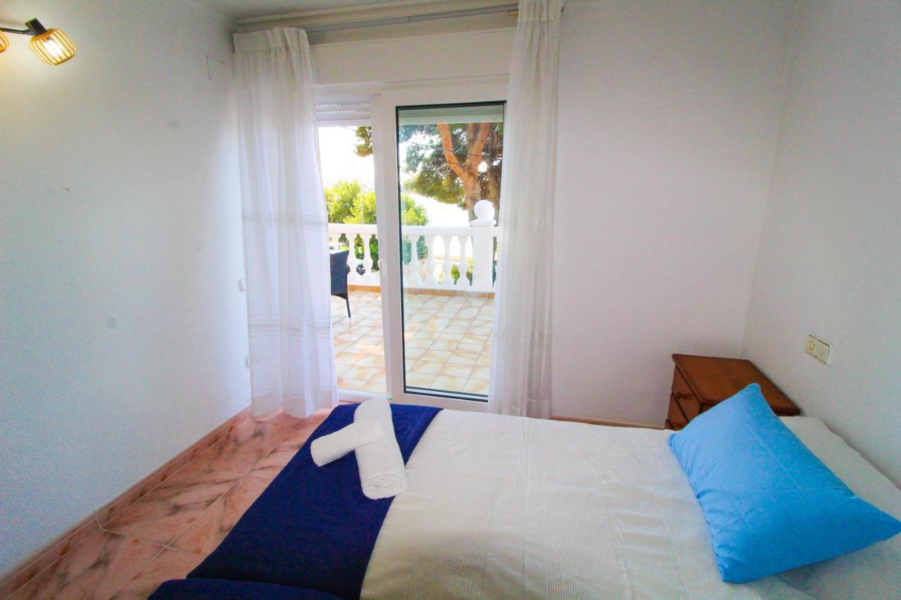 Huvilat Beachside Villa: Mediterranean Retreat Near Alicante