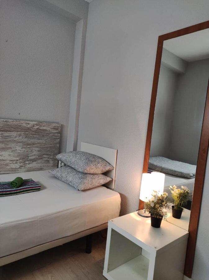 38 - Habitacion En Piso *