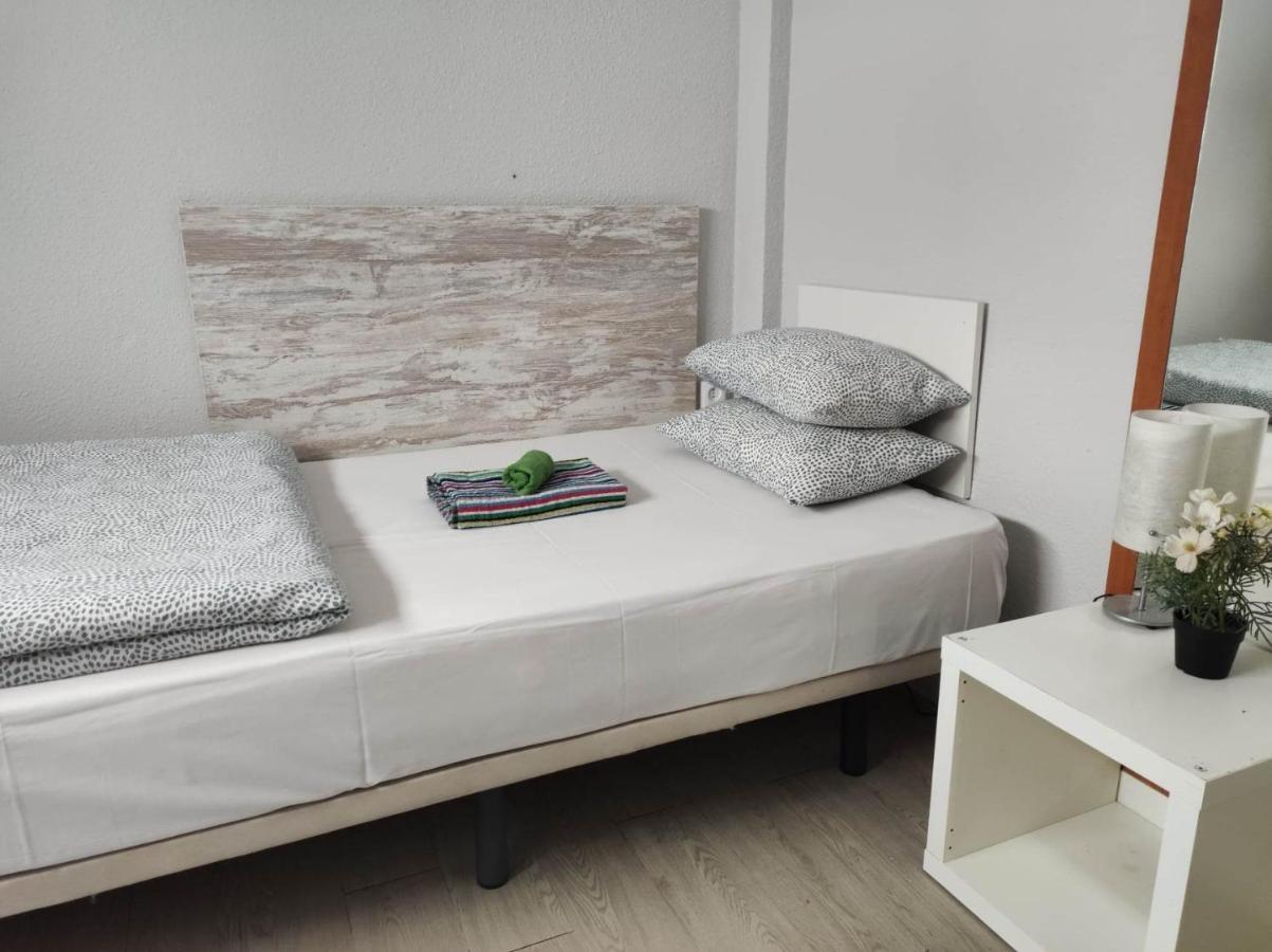 38 - Habitacion En Piso *