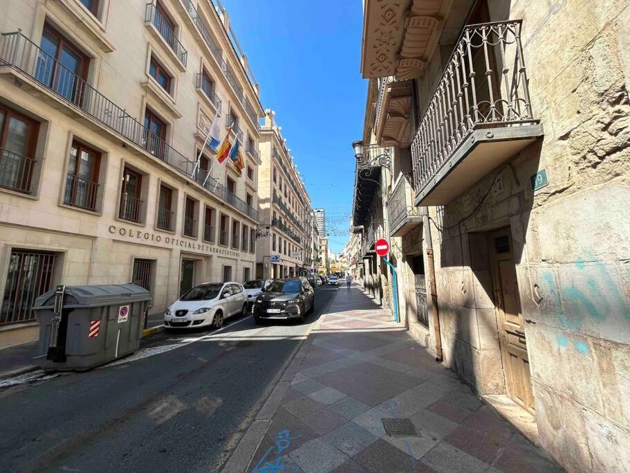 Huoneisto Hall Loft 200m Playa 4 Pers Alicante