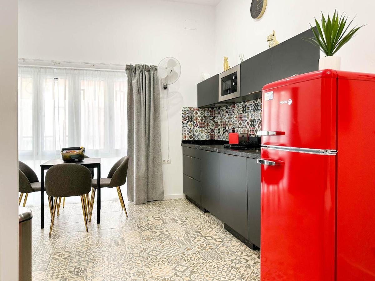 Appartement Capitan Rueda - Parking 10 Euros Per Day *