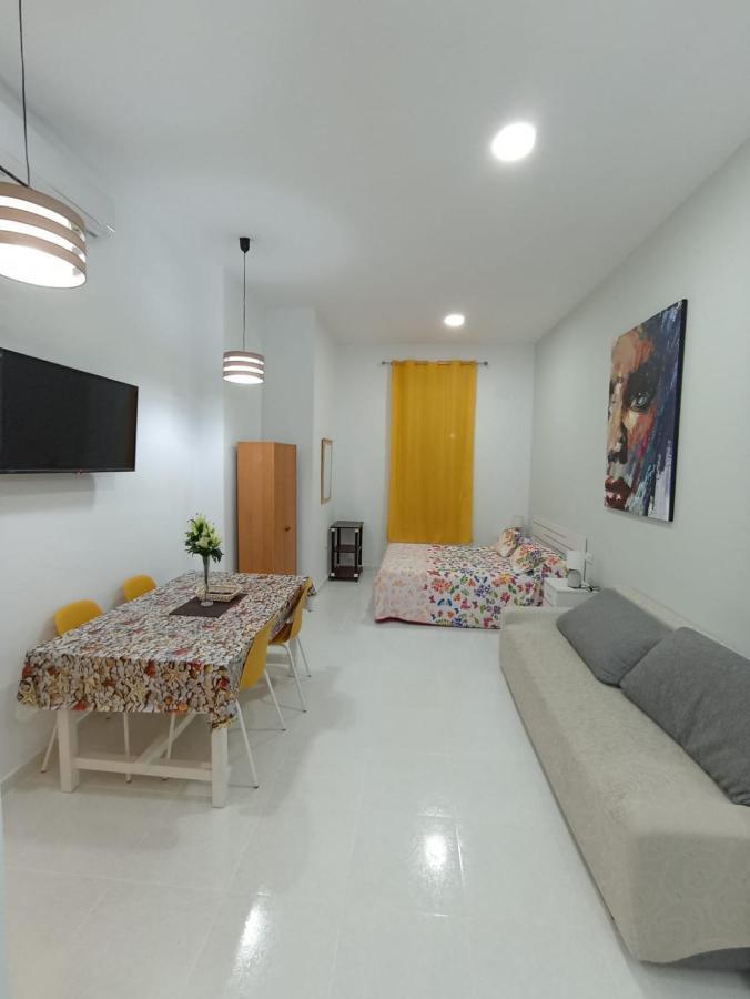 Unique Apartment *