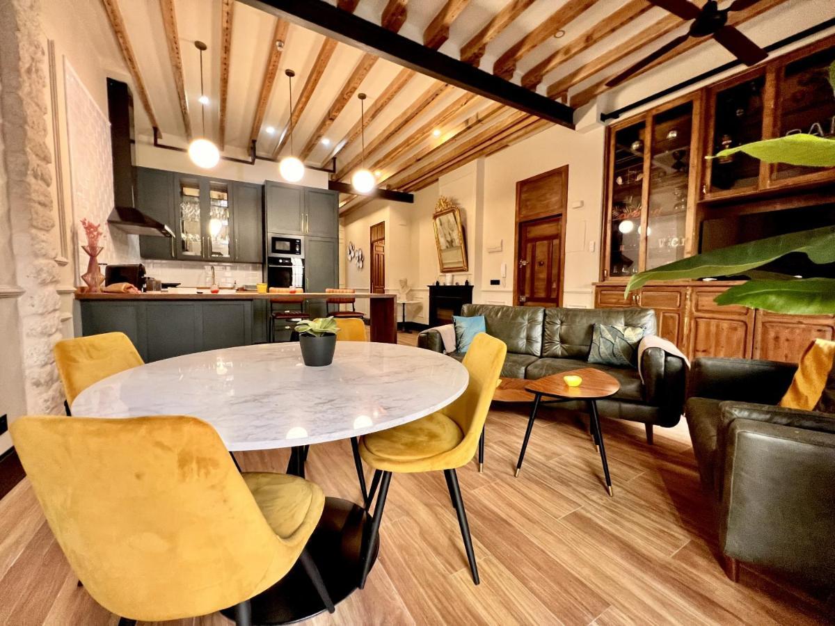 A Charming Stand And Flat In Apartamento *