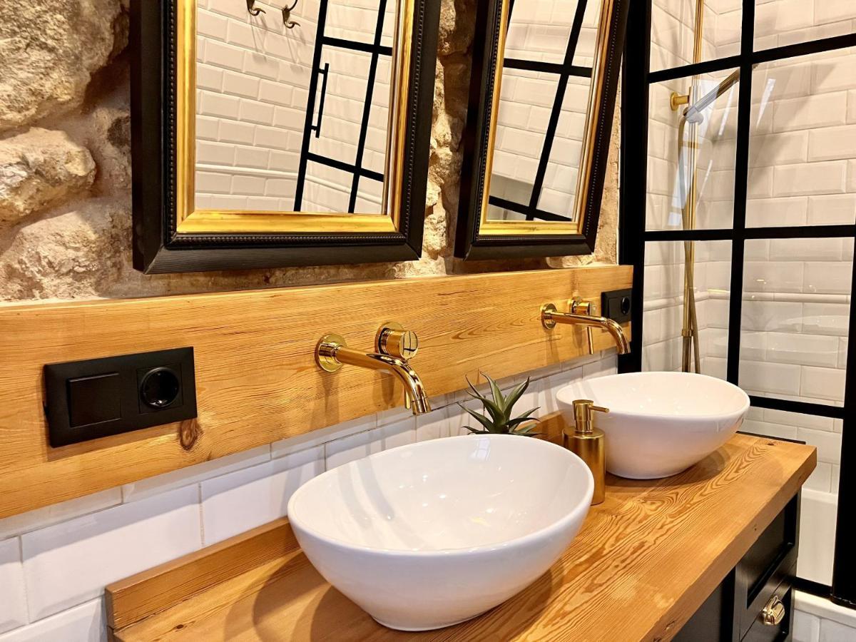 Apartamento A Charming Stand And Flat In