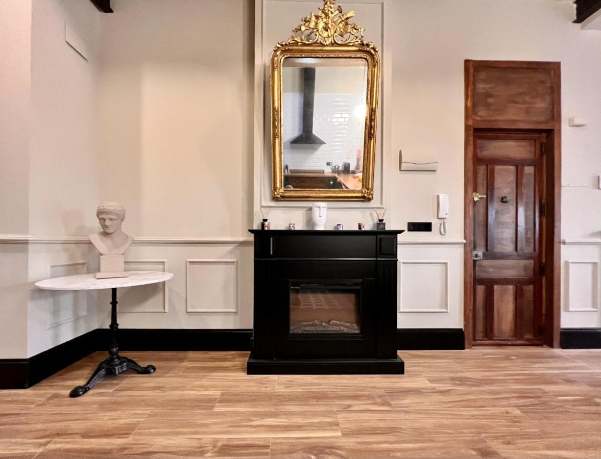 A Charming Stand And Flat In *
