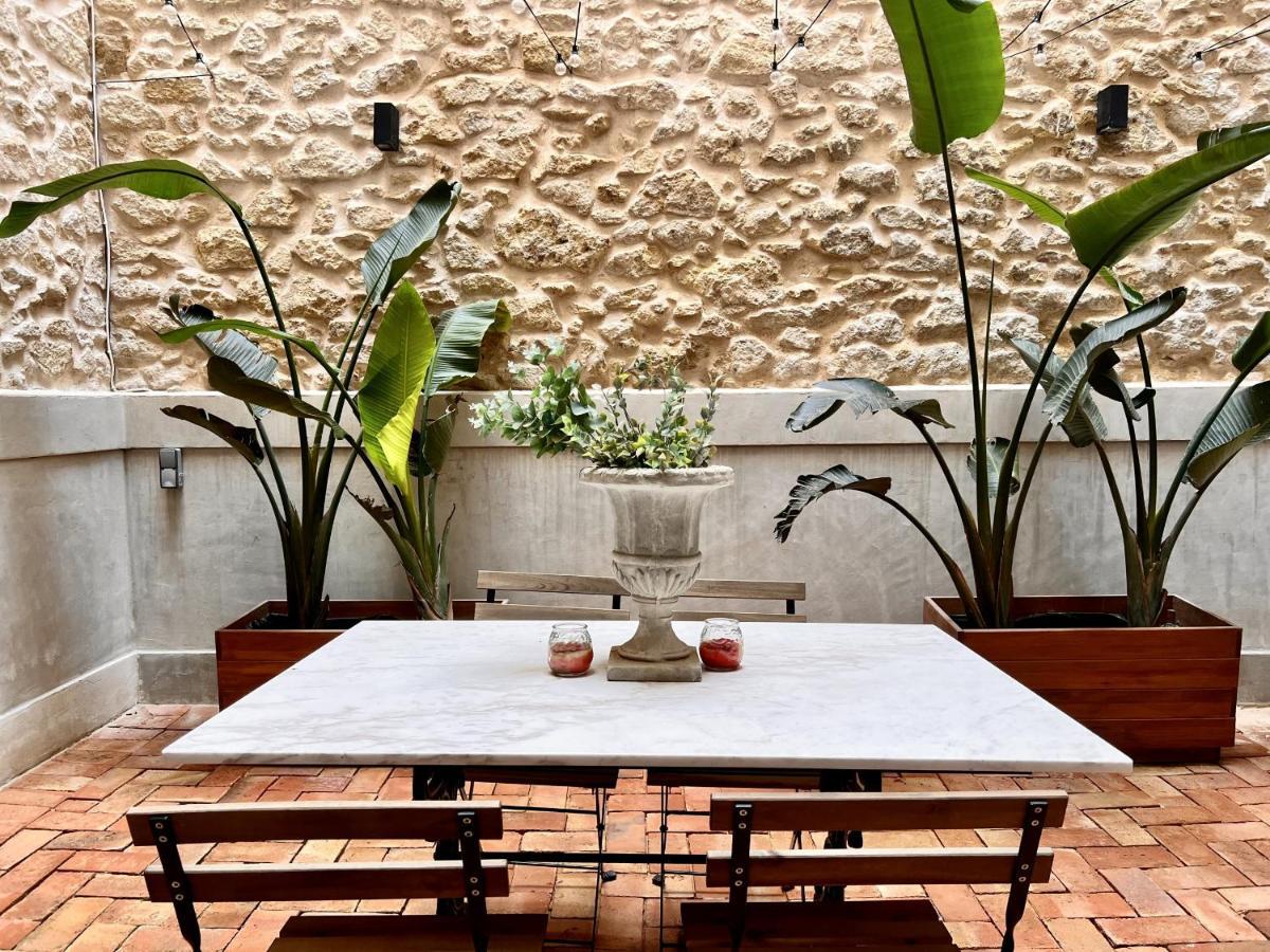 Apartamento A Charming Stand And Flat In