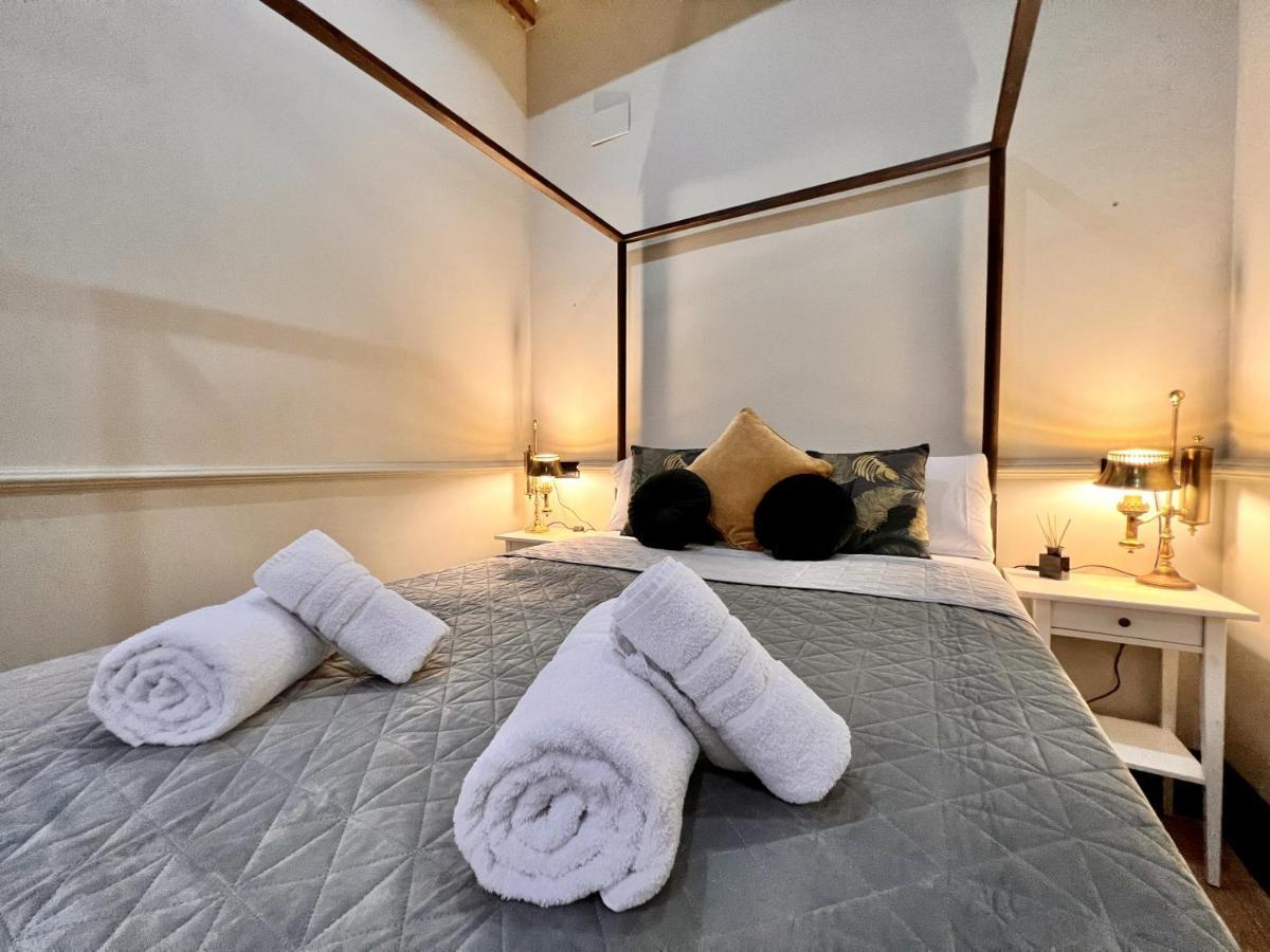 A Charming Stand And Flat In * Alicante