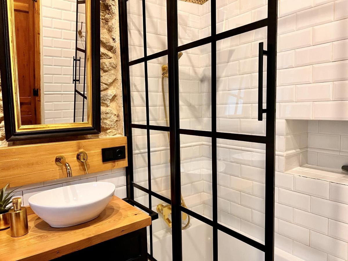 A Charming Stand And Flat In Alicante