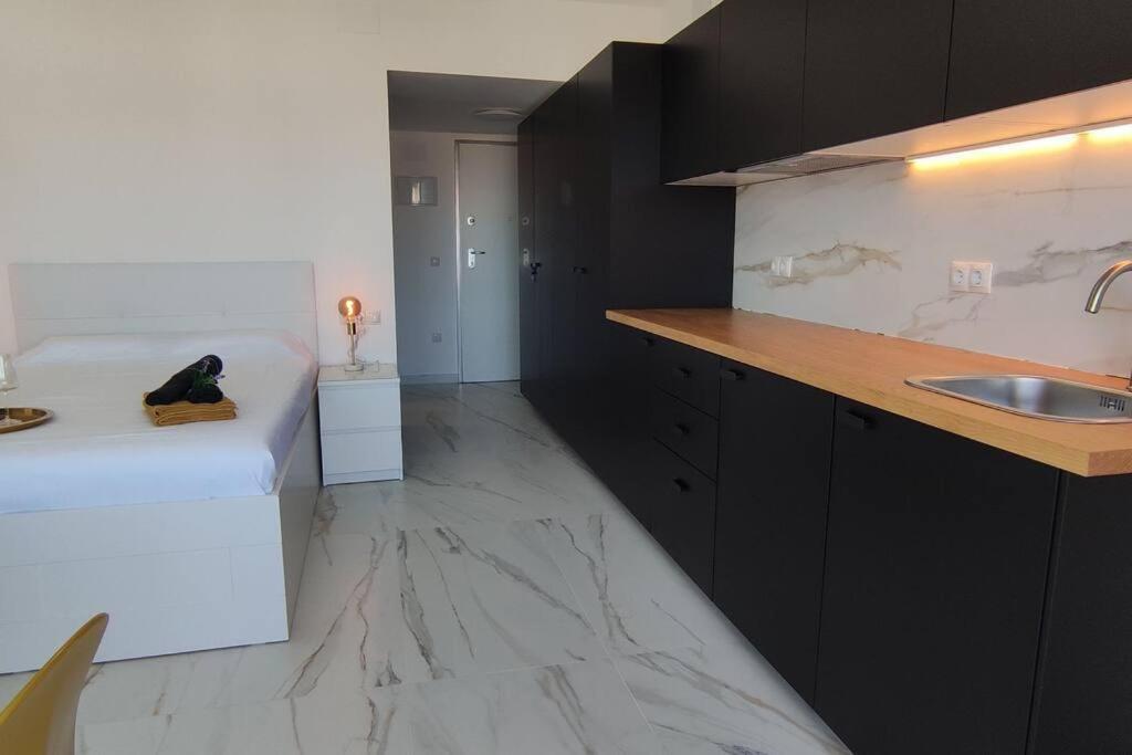 Apartment Chill Out Jacuzzi & Sea Views *