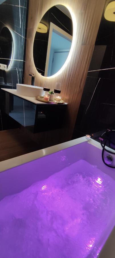Chill Out Jacuzzi & Sea Views