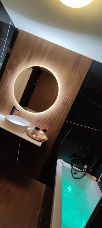 Huoneisto Chill Out Jacuzzi & Sea Views