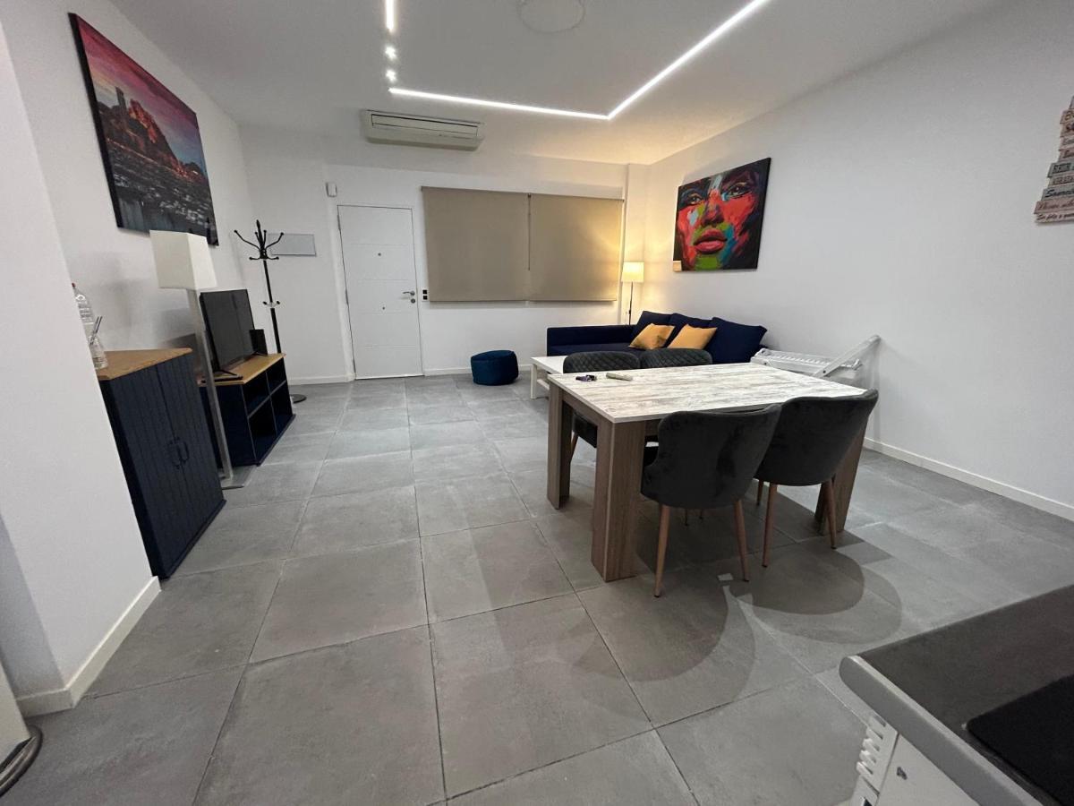 Huoneisto Hall Loft 200m Playa 4 Pers *