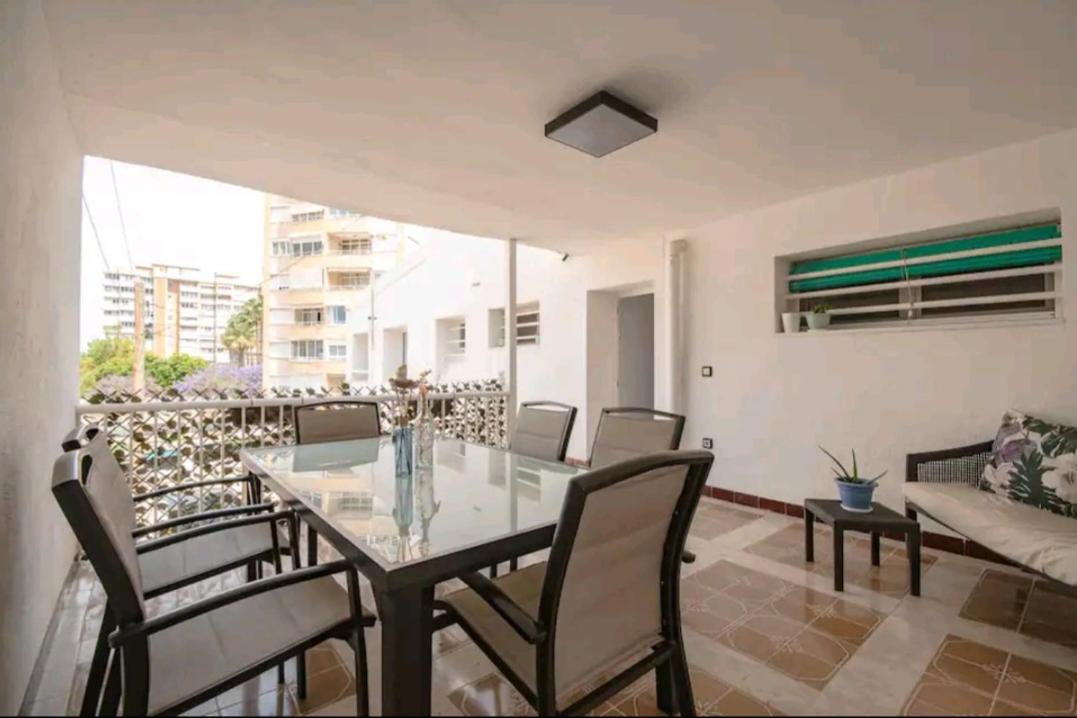Stylish & Fully Furnished 3 Bedrooms Flat -4 Min Walk To Beautiful