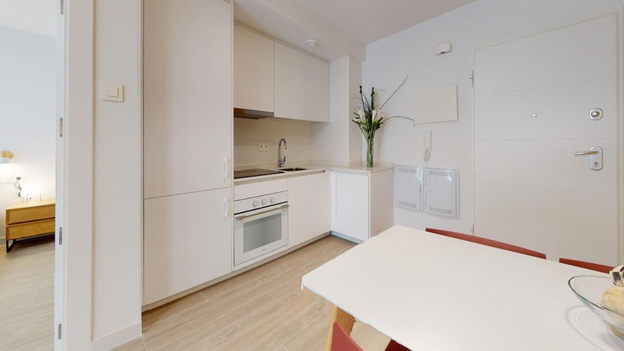 Apartment Colorful Center 1b *
