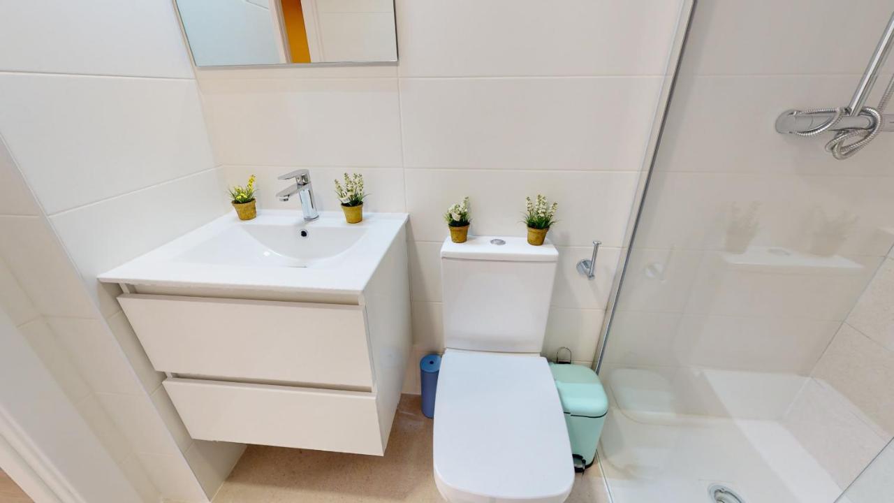 Colorful Center 1b Apartment *