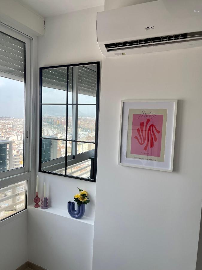 Sky Views In Centre Apartamento
