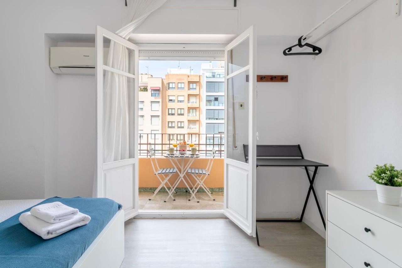Charming Room With Private Bathroom Homestay *