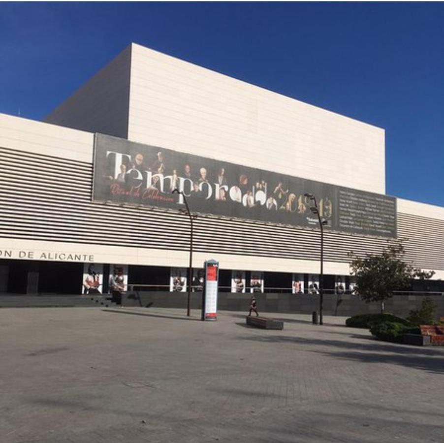 Estudio A Cerca Del Auditorio Y El Mercado De Apartment