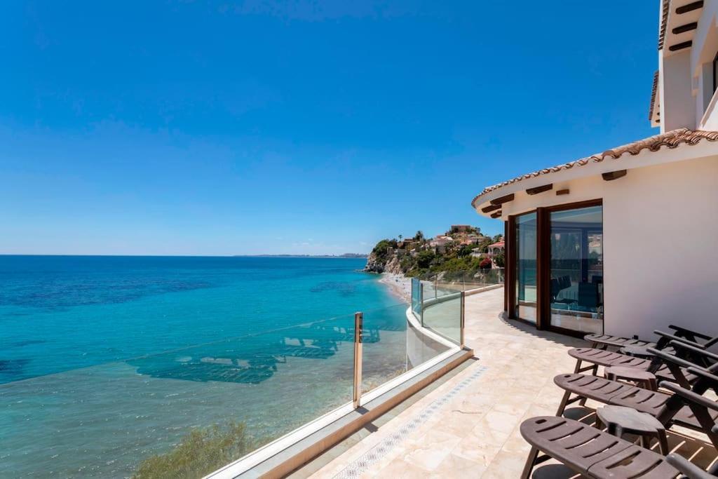 Irene: Beachfront Luxury With Sea Views And Private Pool Alicante