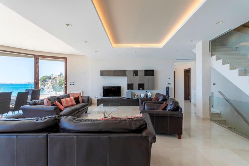 Irene: Beachfront Luxury With Sea Views And Private Pool Villa Alicante