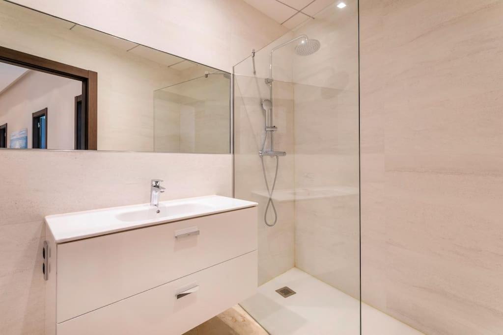 Irene: Beachfront Luxury With Sea Views And Private Pool