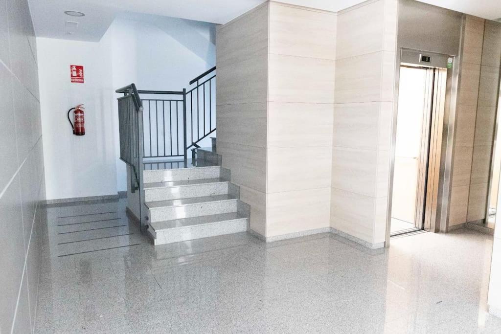 Modern Apartment, Pool & Air Con, San Juan Playa Alicante