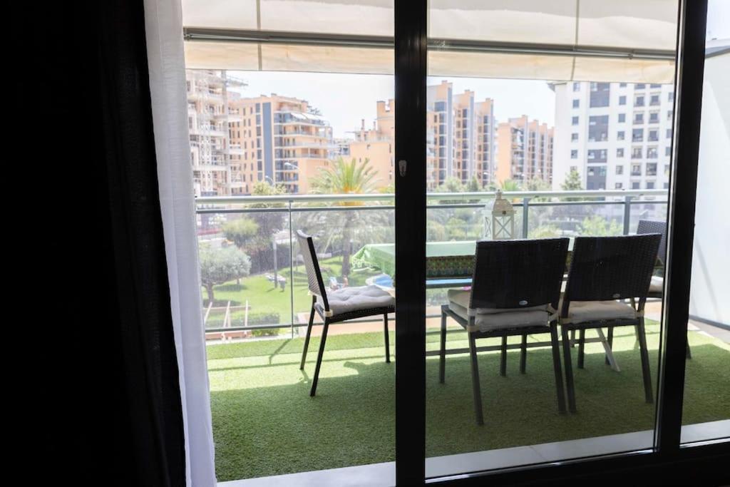 Modern Apartment, Pool & Air Con, San Juan Playa Alicante