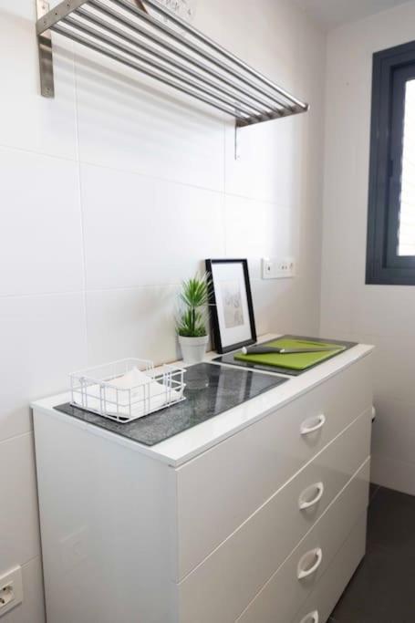 Apartamento Modern Apartment, Pool & Air Con, San Juan Playa