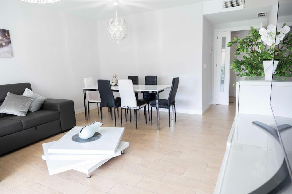 Apartamento Modern Apartment, Pool & Air Con, San Juan Playa