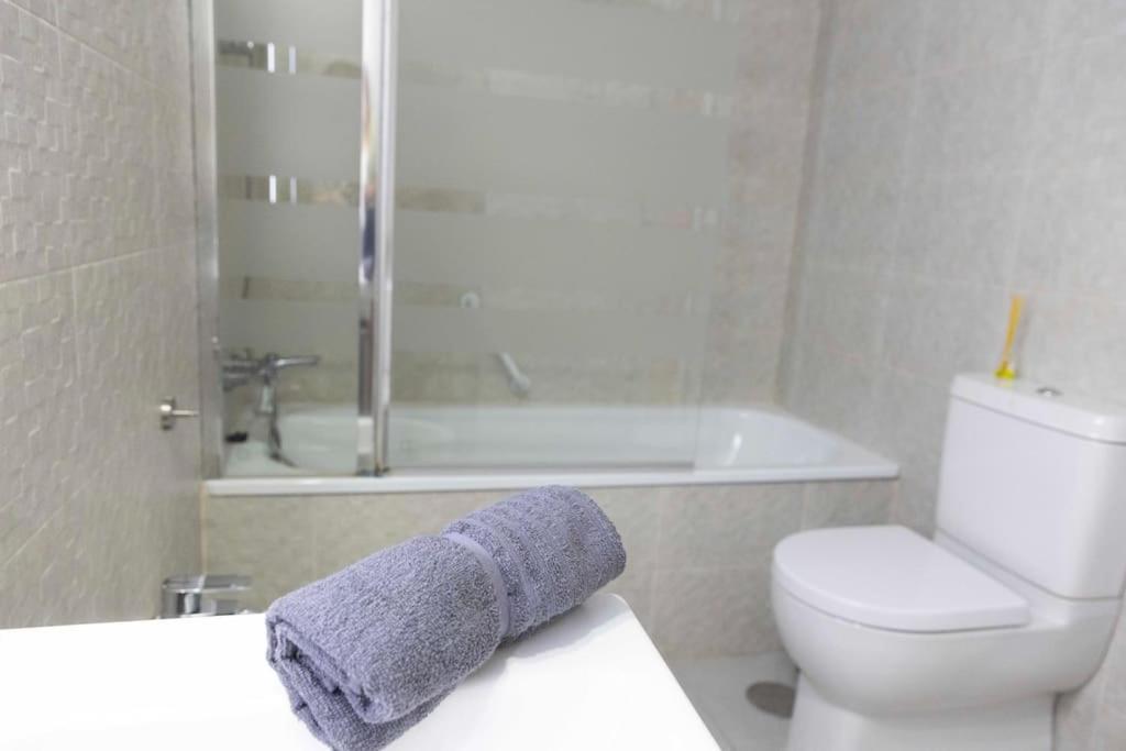 Modern Apartment, Pool & Air Con, San Juan Playa *