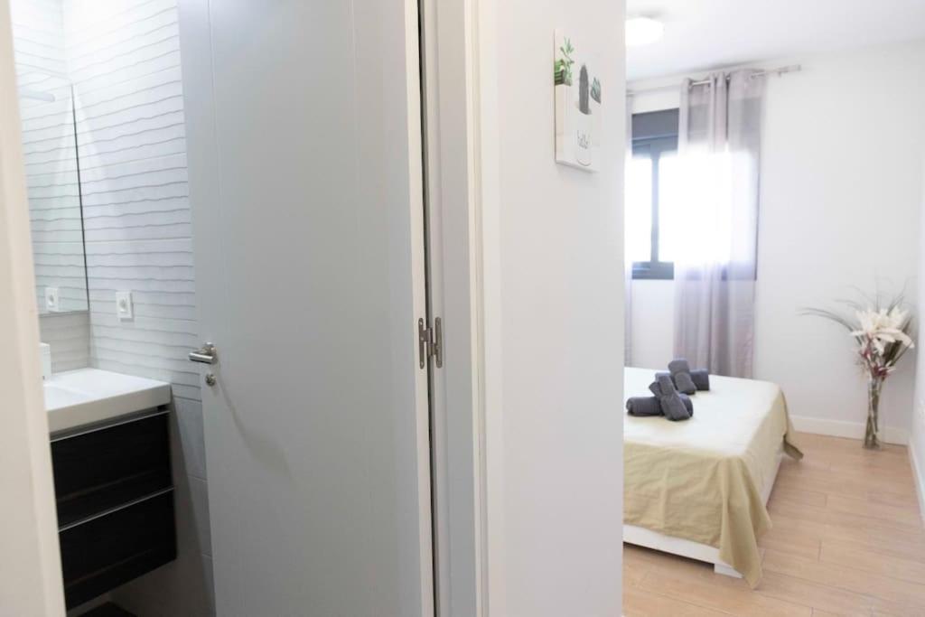 Modern Apartment, Pool & Air Con, San Juan Playa Apartamento