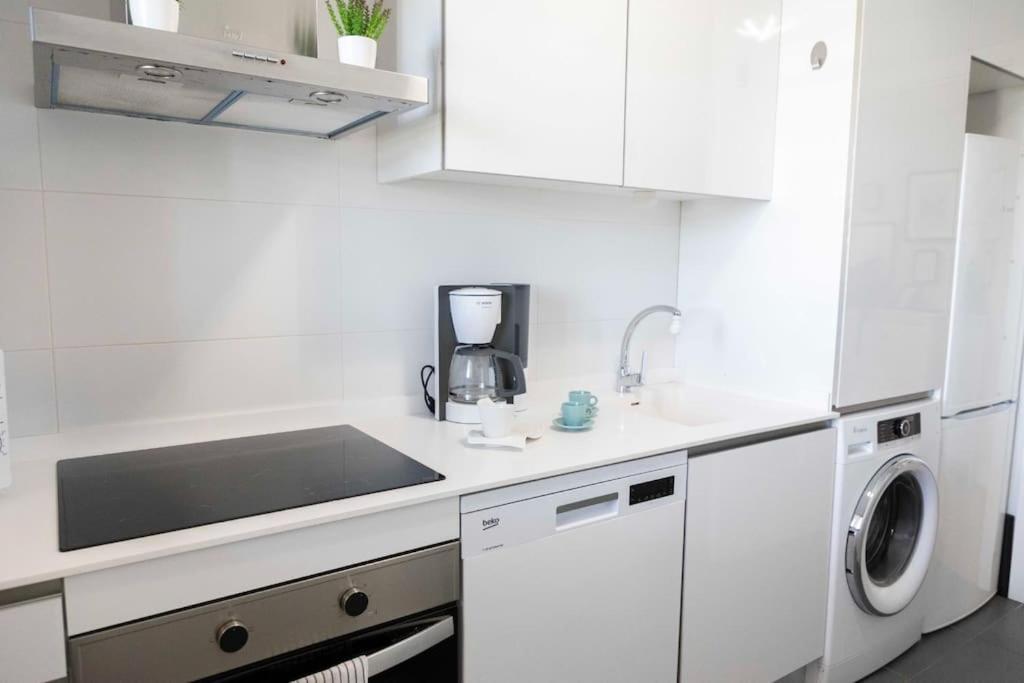 Modern Apartment, Pool & Air Con, San Juan Playa Apartamento