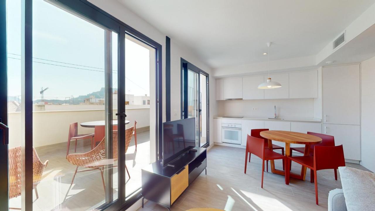 Colorful Penthouse Center 5c * Alicante