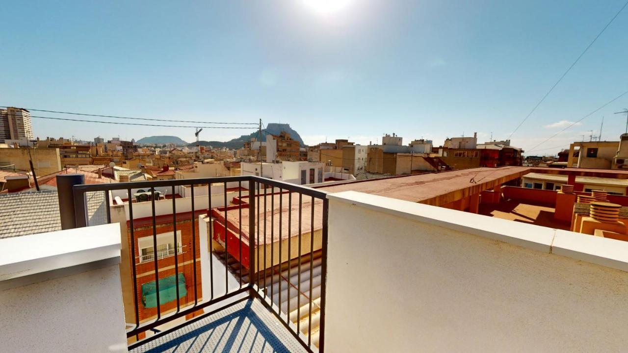 Colorful Penthouse Center 5c *