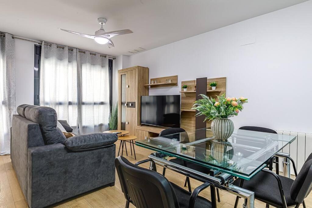 Moderno Apartamento Con Ac En Lorenzo Casanova Apartamento *