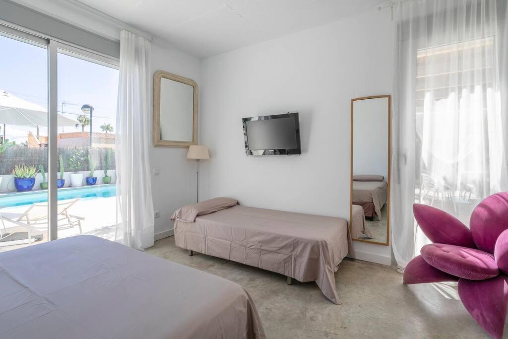 Paloma With Private Pool, Located 350m To The Sea And Tram Station! Alicante