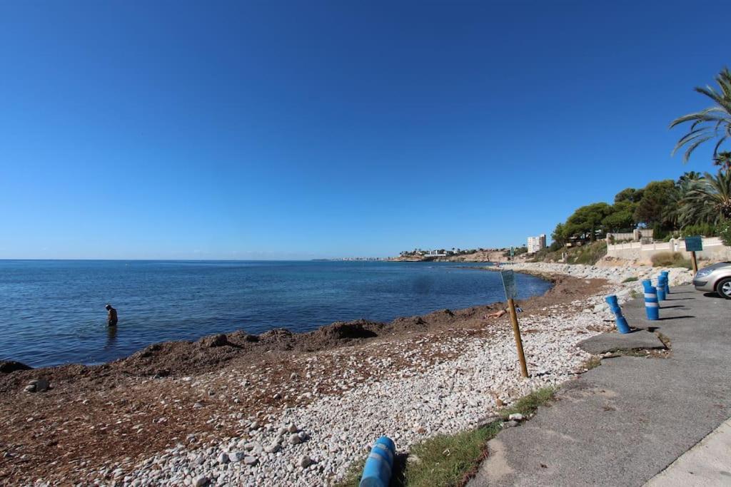 Paloma With Private Pool, Located 350m To The Sea And Tram Station! Casa de férias
