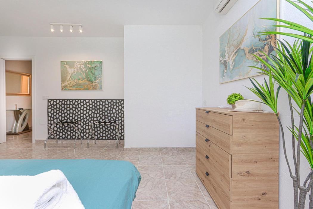 Apartment Presidential Villamartin Plaza Av Brisas 67 *