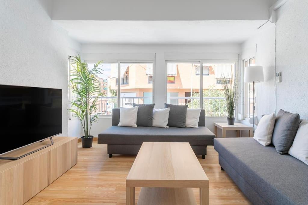 Encantador De 3 Con Balcon Apartamento Alicante