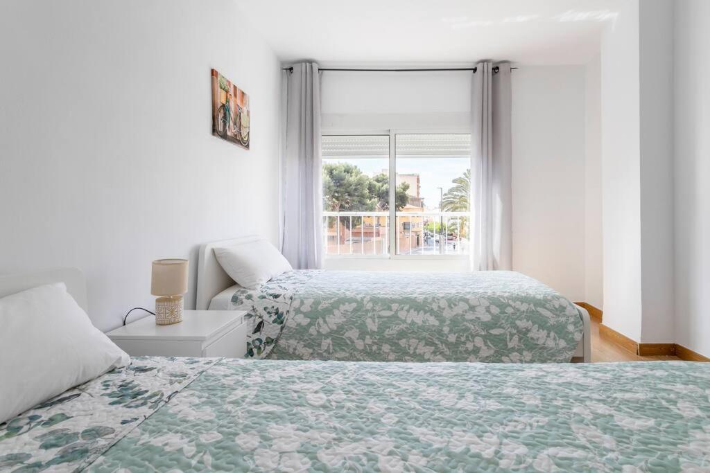 Encantador De 3 Con Balcon * Alicante