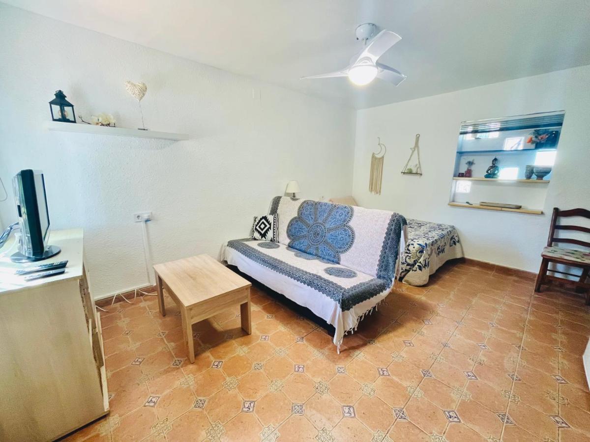 Estudio Adosado Con Jardin Y Parking Privado