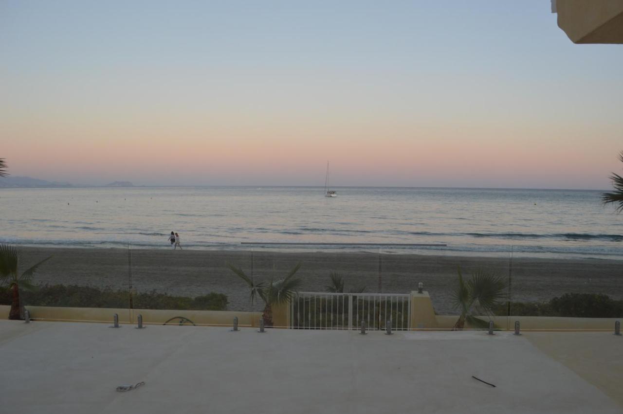 Apartment Maravilloso Amanecer Cabo A Pie De Playa Y Mar En Roquetes *
