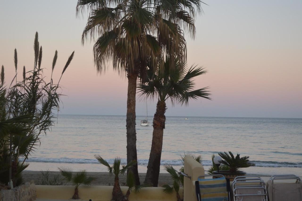 Maravilloso Amanecer Cabo A Pie De Playa Y Mar En Roquetes *