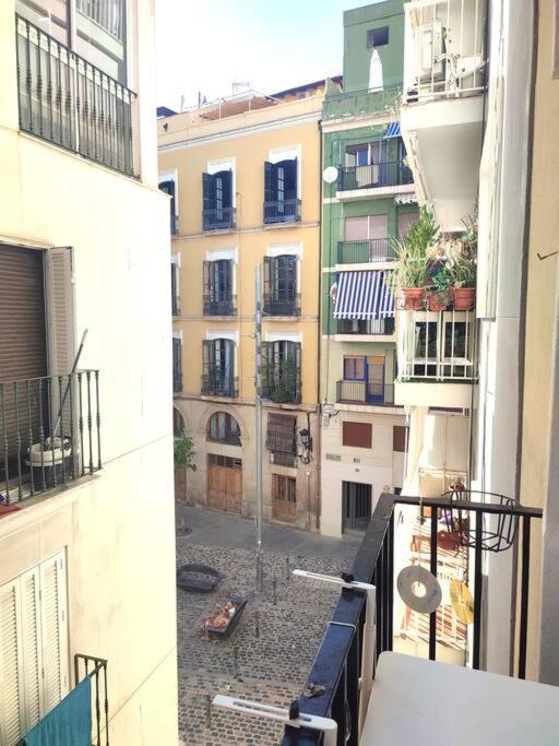 Charming & Spacious In Historic Centre & Short Walk To Apartment *