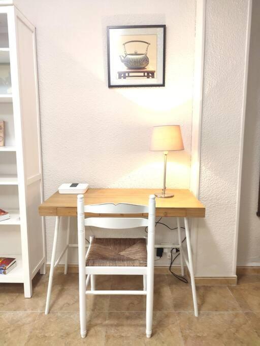 Apartment Charming & Spacious In Historic Centre & Short Walk To