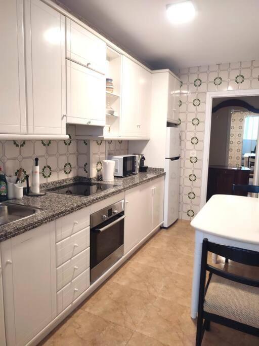 Apartment Charming & Spacious In Historic Centre & Short Walk To Alicante